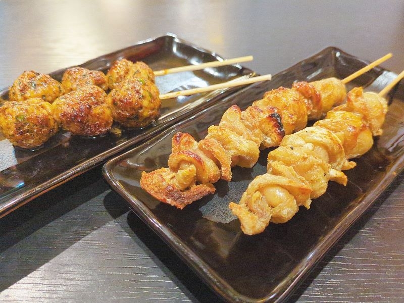 継ぎ足しの秘伝タレで味わう自家製の「つくね」とふっくらジューシーな「かわ」が人気!ボリューム満点でコスパ抜群のバリエーション豊富なメニューが自慢の焼き鳥居酒屋(大阪市 此花区 一番どり) 継ぎ足しの秘伝タレで味わう自家製の「つくね」とふっくらジューシーな「かわ」が人気!ボリューム満点でコスパ抜群のバリエーション豊富なメニューが自慢の焼き鳥居酒屋(大阪市 此花区 一番どり)|一番どり