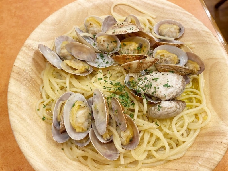 爆盛りあさりに大満足! サイゼリヤの傑作「スープ入り塩味ボンゴレ」と「青豆の温サラダ」を食べて来た! 爆盛りあさりに大満足! サイゼリヤの傑作「スープ入り塩味ボンゴレ」と「青豆の温サラダ」を食べて来た!|グルメニュース