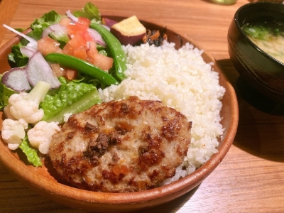 野菜もりもり！ びっくりドンキー「いろどりセット」は彩り満点の一皿｜グルメニュース 