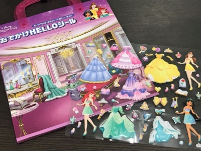 プリンセスとドレスでごっこ遊び！ 西松屋の「おでかけHELLOシール」が娘のお気に入りに♪