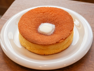 モスバーガーに15時から現れる幻のスイーツ「ふんわりスフレパンケーキ」を食べてみた！