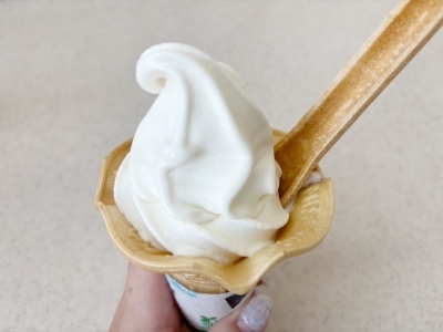 濃厚ミルクの極み！ ミニストップ「北海道ミルクソフト」を食べてみた｜コンビニトピック