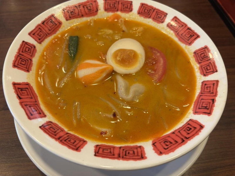 グルメニュース 具だくさん! バーミヤン「小籠包入り! 紅白団子の麻辣湯」は魚卵のプチプチ食感と野菜の彩りが織りなす一杯|グルメニュース -002