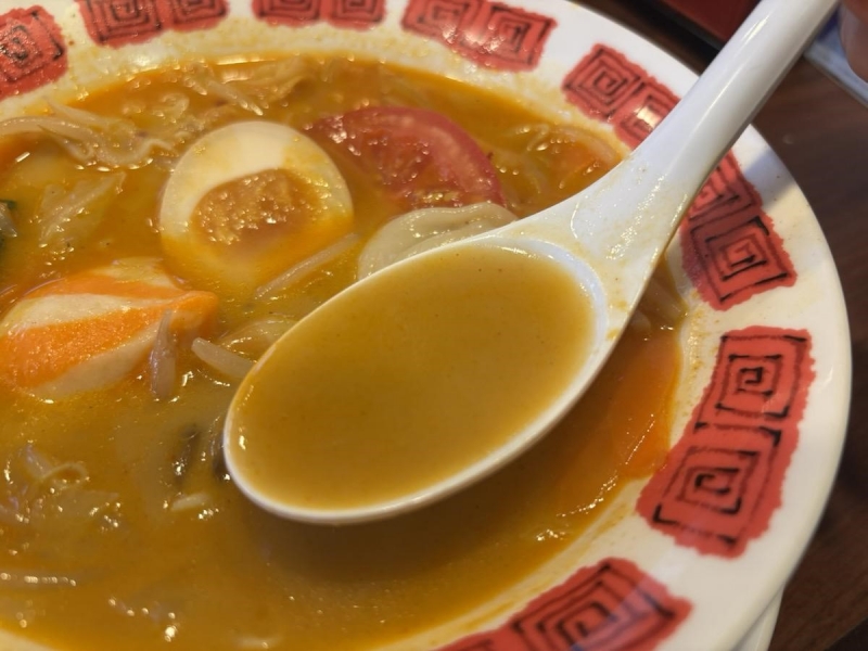 グルメニュース 具だくさん! バーミヤン「小籠包入り! 紅白団子の麻辣湯」は魚卵のプチプチ食感と野菜の彩りが織りなす一杯|グルメニュース -006