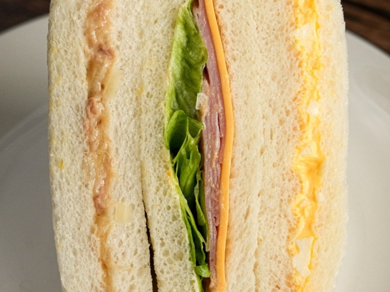 コンビニトピック セブン‐イレブン「ミックスサンド」を実食! タマゴ・ツナ・ハムレタスを徹底レポート|コンビニトピック-007