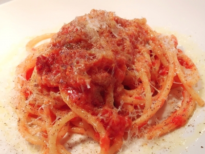 アマトリチャーナの伝統パスタ☆「アマトリチャーナのブカティーニ」1,600円（税込）