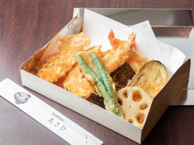 サクサクの天ぷらをご自宅で♪「天ぷら盛り合わせ」600円（税込）