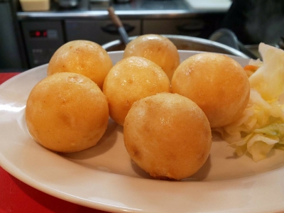 イカの風味がたまらない♪イカ団子　1,436円（税込）