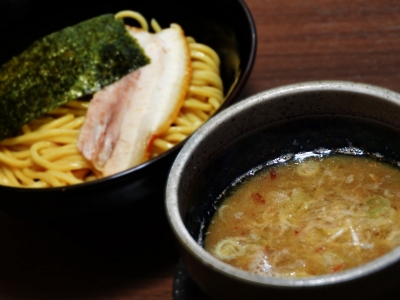 塩つけ麺!!　880円（税込）