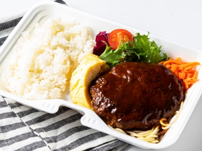 ジューシーな味わい☆「淡路産牛挽き肉入りハンバーグ弁当」ランチ 650円（税込）/カフェ・ディナー 800円（税別）