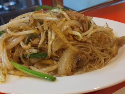 野菜たっぷり♪焼きビーフン♪ 842円（税込）