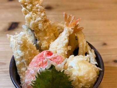 ランチ限定！てつたろう天丼 880円（税込）