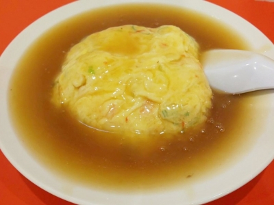 ふわふわ卵の天津飯　842円（税込）