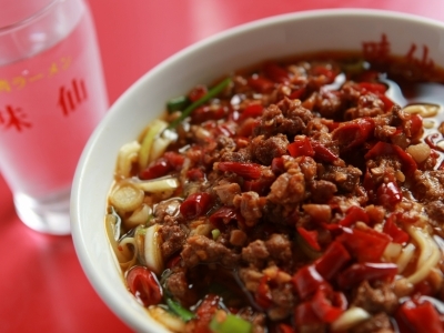 味仙といえば！台湾ラーメン！　734円（税込）