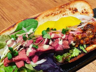 野菜たっぷり♪ローストビーフサンド　1,000円（税込）
