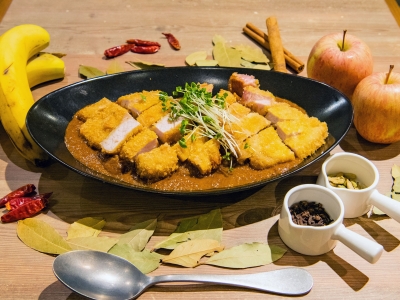 名物！熟成とんかつのロースカツカリー♪　950円（税込）