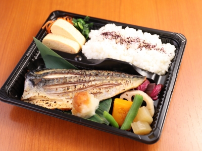 肉か魚が選べる！ 日替わり弁当　650円（税込）