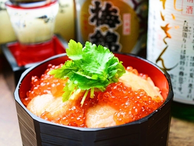 最強の組み合わせ！ 鮭といくらの親子丼　1,058円（税込）