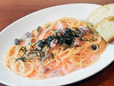 プリプリ！ ヤリイカときのこの明太クリームソース　800円（税込）