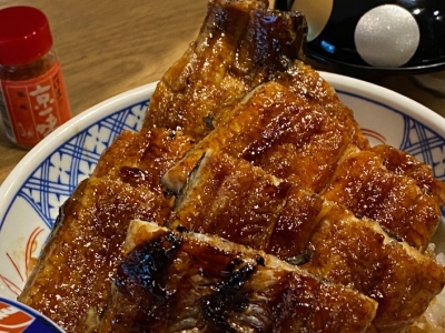 うなぎを1尾使用！  特うな丼　4,104円（税込）