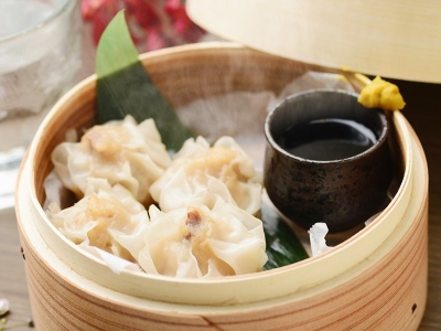 冷めてもおいしい！ 黒豚焼売（4個）　626円（税込）
