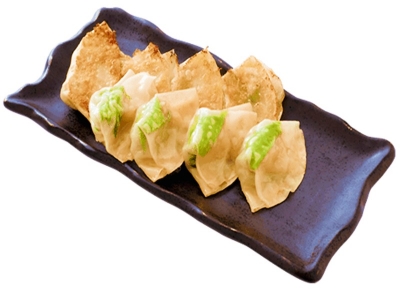 そのままでおいしい　梅しそ餃子　8個　470円（税込）