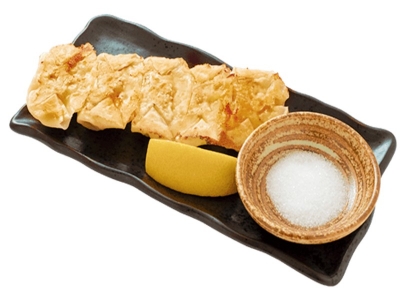 小ぶりで食べやすい　鶏チーズ餃子 6個　470円（税込）
