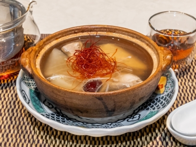 健美スープ  参鶏湯（サムゲタン）風  サラダ付き　1,296円（税込）