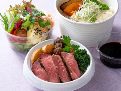 尾張牛ロース肉を使用！ ガーデンコート野菜の入ったステーキ丼　2,000円（税込）