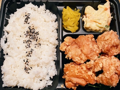 サクッとたっぷり！　唐揚げ弁当 850円（税込）