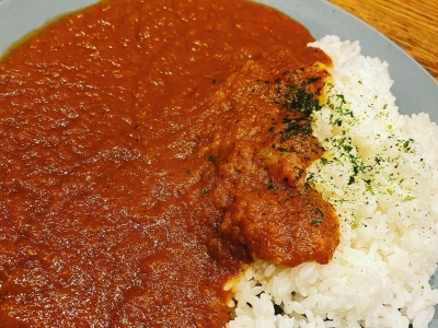 じっくり煮込んだ　馬肉カレー　850円（税込）