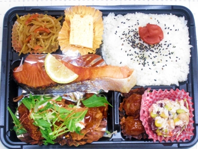 豪華！　DX和風弁当 　850円（税込）