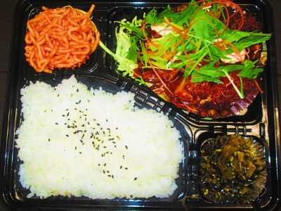絶妙タルタル　チキン南蛮弁当　700円（税込）