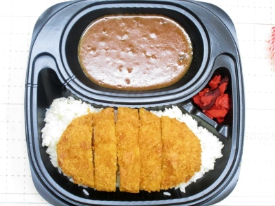 最強の組み合わせ！　カツカレーライス　750円（税込）