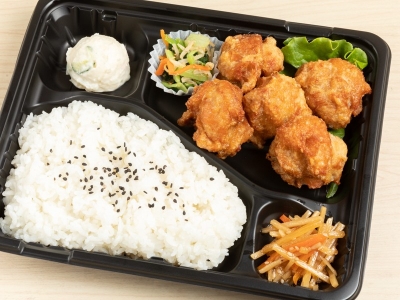 からあげ弁当　680円（税込）