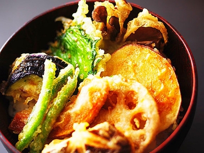 野菜天丼　790円（税込）