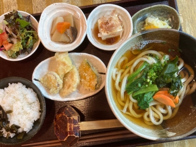 うどんランチ　886円（税込）