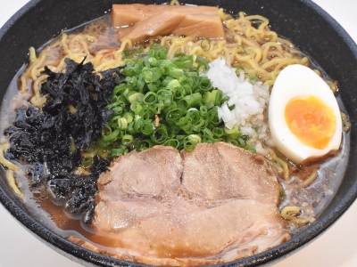 魚介豚骨醤油ラーメン　900円（税込）