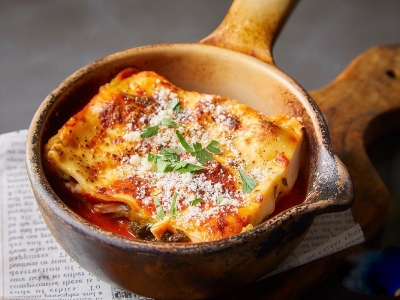 イタリア人直伝!!ハムとほうれん草のラザニア　1295円（税込）