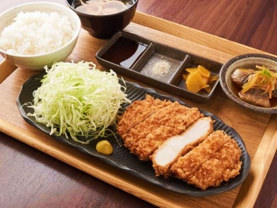 名物！大山鶏をつかった　鶏かつ御前　1,500 (税込)