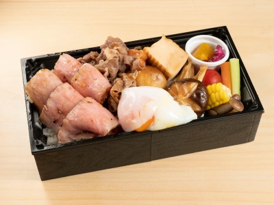 最飛びすき焼き弁当　2,398円(税込)