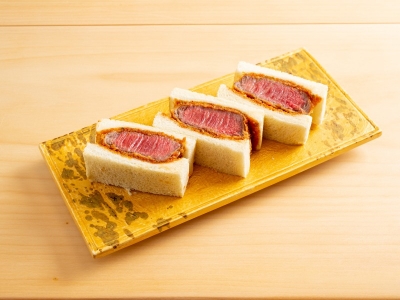 ヒレカツサンド 1,814円(税込)