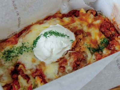 名物メキシカンエンチラーダグラタン（サラダ付き）　1,090円（税込）