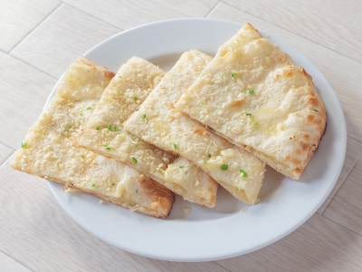 ガーリックチーズナン　550円（税込）