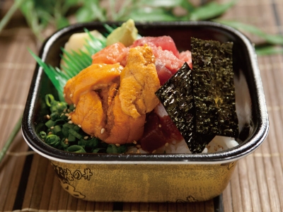 ウニ贅沢飯　650円（税込）