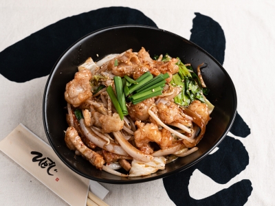 牛雪しまちょう丼　900円（税込）