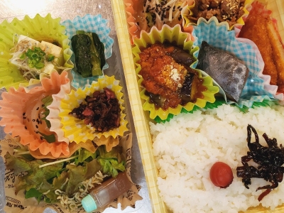 おべんとう各種　648円（税込）～