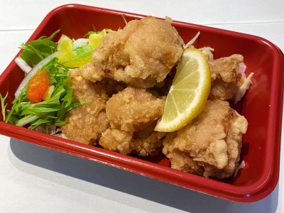 鶏の唐揚げ　530円（税込）