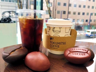 右：ドリップコーヒー　600円（税込）　左　カフェフレッド 　600円（税込）