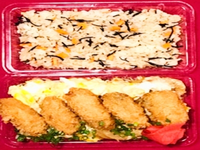 牡蠣フライ卵とじ弁当　864円(税込)